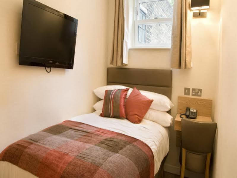 The Jade 3* Londra